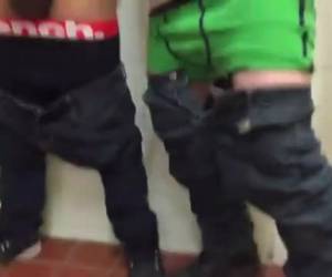 společně fappen na pánských wc