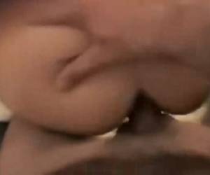 Die junge Austauschstudentin mag Rekorde, und sie jagt denen auch immer nach. Heute wollte sie einen Rekord an Sperma in ihr hübsches Gesicht bekommen
