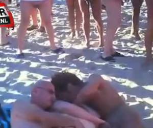 sex trio beach whiteh ympyrä voyeurs