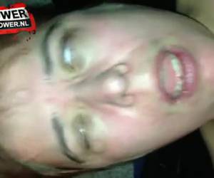 Jij mag raden wat waar is. Is deze onderdanige slet bezeten door de duivel of heeft ze een heftig orgasme door het vuistneuken. Fisting of the exorcist? 