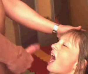 Frau schlucken sperma reife hausfrau schluckt sein sperma